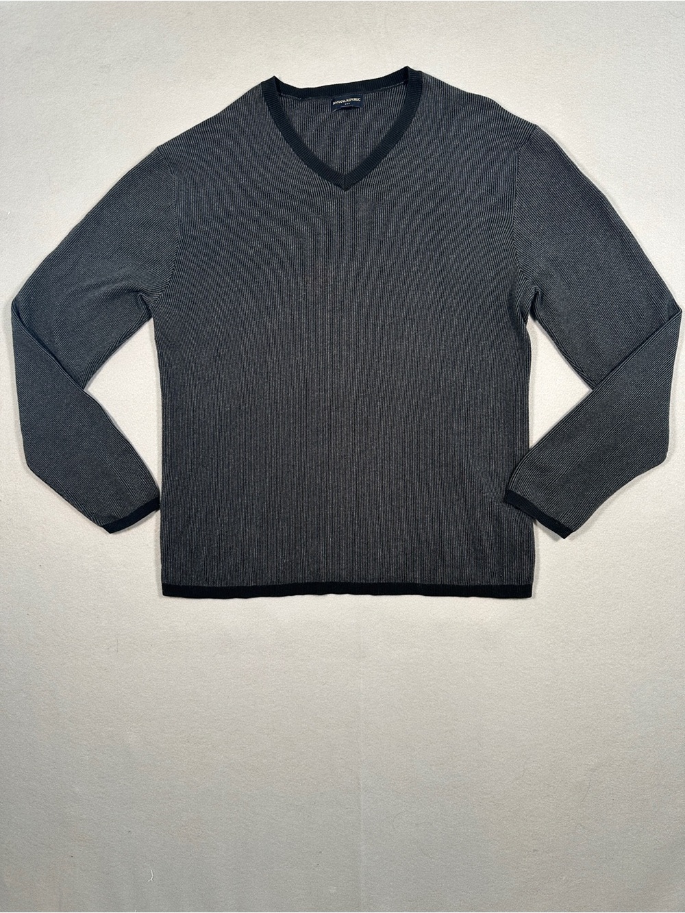 Banana Republic Men's V-Neck Sweater Size L Charcoal Micro Stripe 100% Cotton